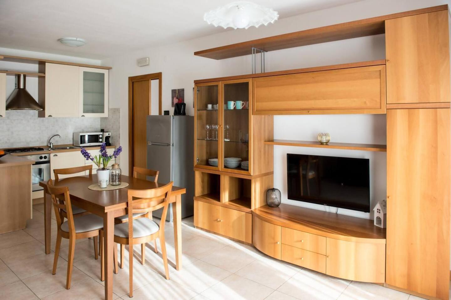 Appartamento Peler13 Con Balcone E Parcheggio Riva del Garda Extérieur photo